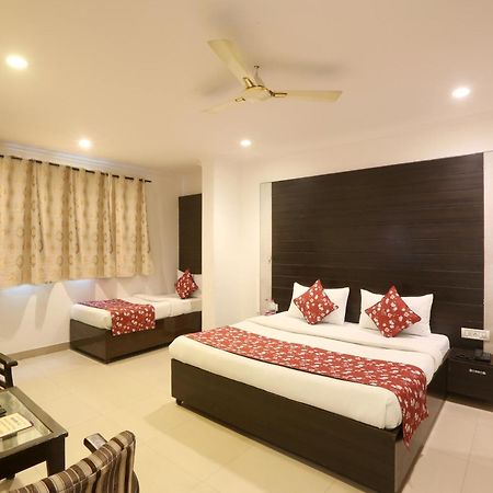 Airport Hotel Chanakya Delhi Yeni Delhi Dış mekan fotoğraf