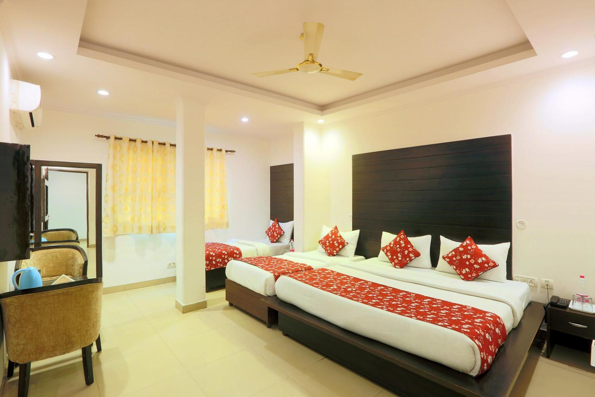 Airport Hotel Chanakya Delhi Yeni Delhi Dış mekan fotoğraf