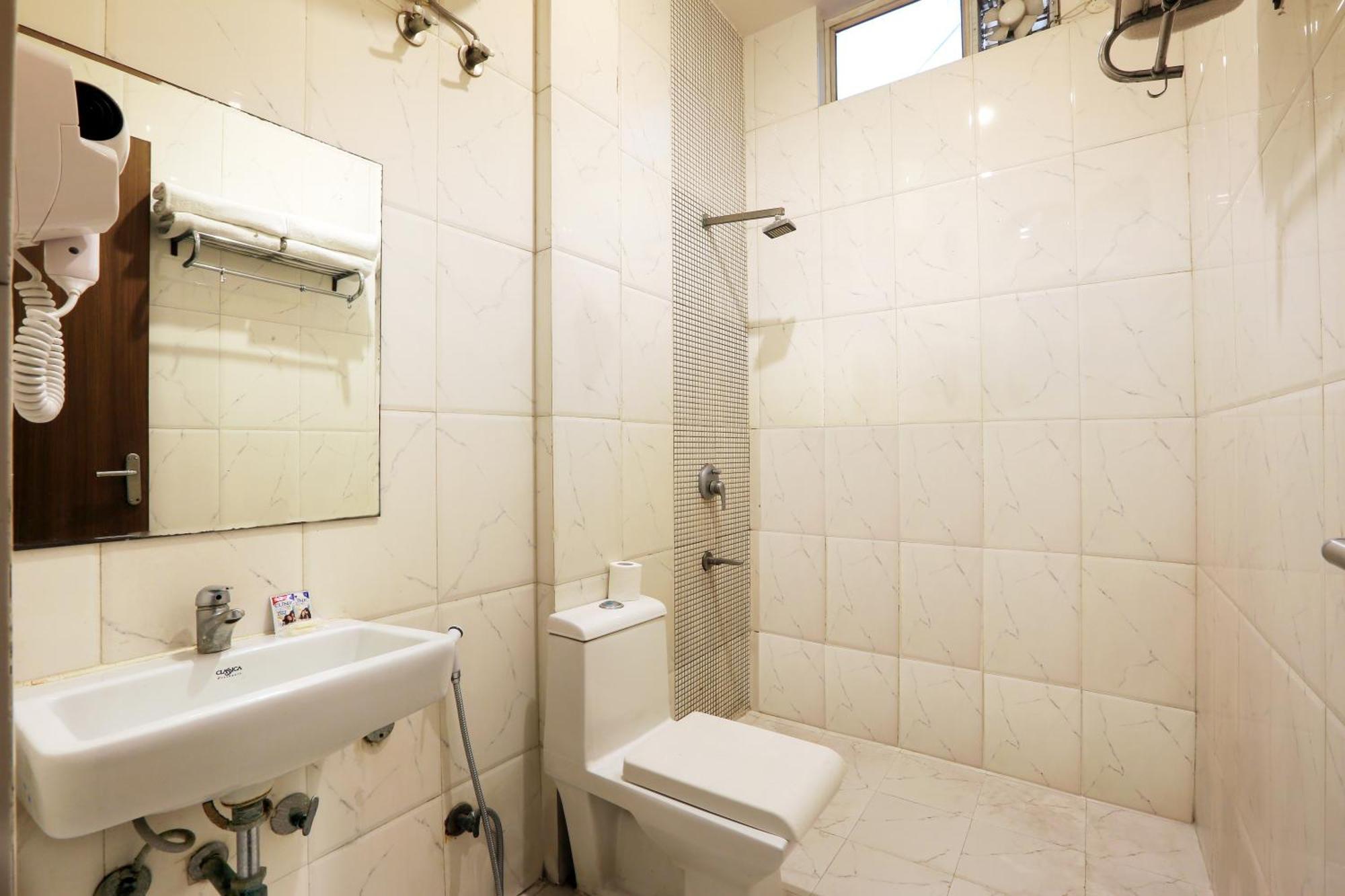 Airport Hotel Chanakya Delhi Yeni Delhi Dış mekan fotoğraf