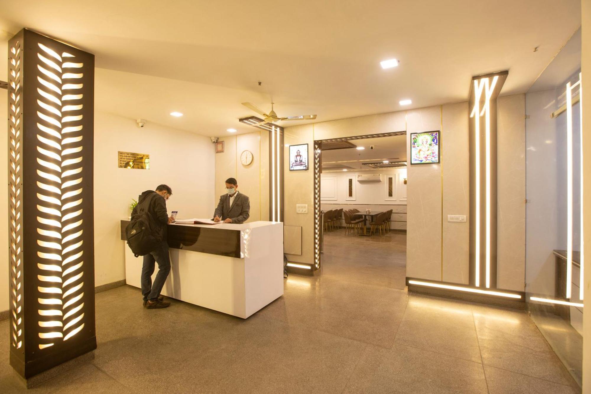 Airport Hotel Chanakya Delhi Yeni Delhi Dış mekan fotoğraf